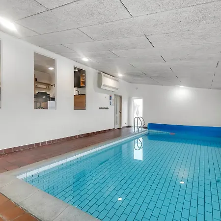 Σπίτι διακοπών Moderniseret, Flot Poolhus Til 8 Personer Sj270 *