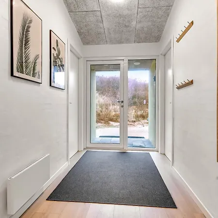 Moderniseret, Flot Poolhus Til 8 Personer Sj270 * Harboør