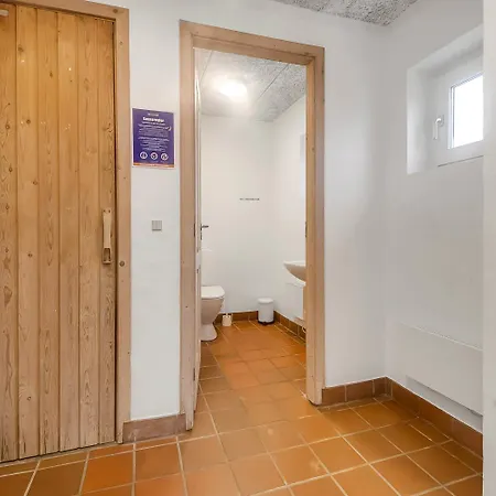 בית נופש Moderniseret, Flot Poolhus Til 8 Personer Sj270 הרבור